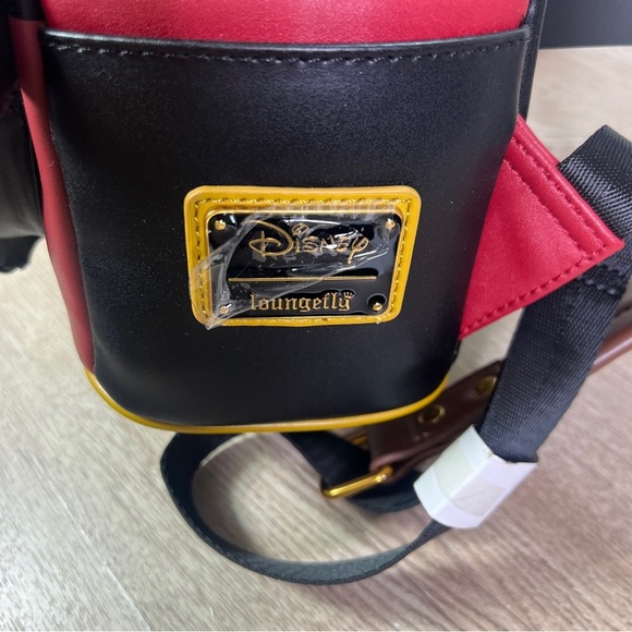 Disney Loungefly Villains scene Gaston mini-Backpack - Picture 6 of 12